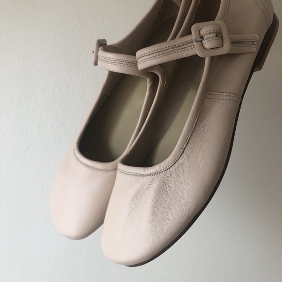 Maryam Nassir Zadeh Shoes - SOLD*  —  Maryam Nassir Zadeh Thelma Flat